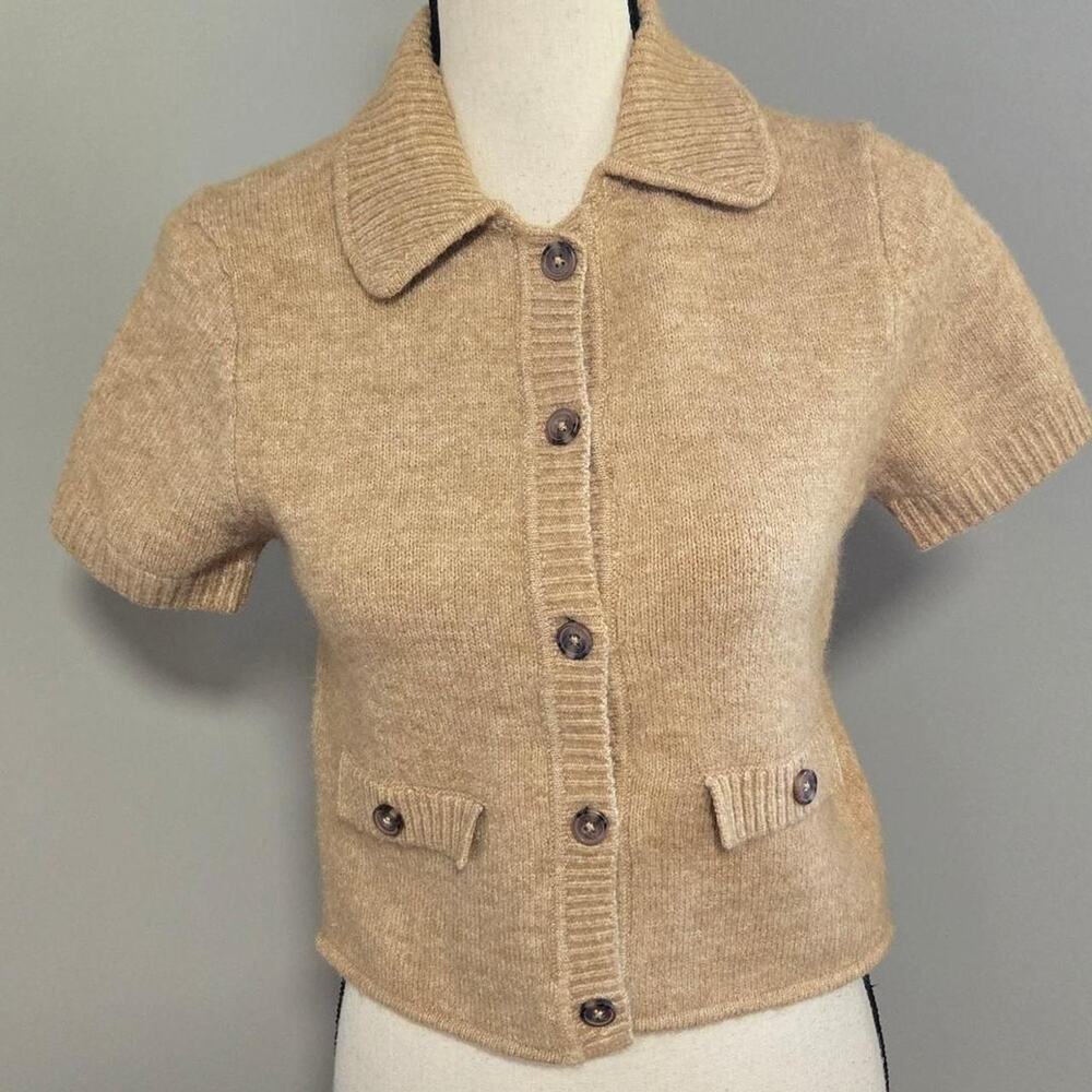 h&m divided tan crop short sleeve sweater small